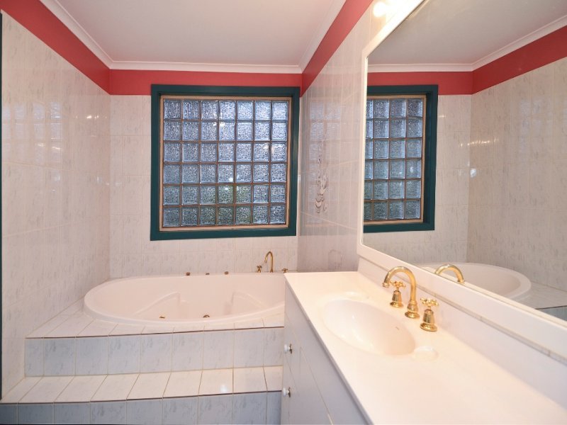 6 Ingrid Court, Herne Hill image 12