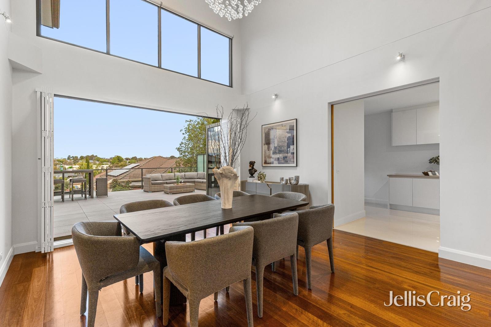 6 Inverell Avenue, Mount Waverley image 5