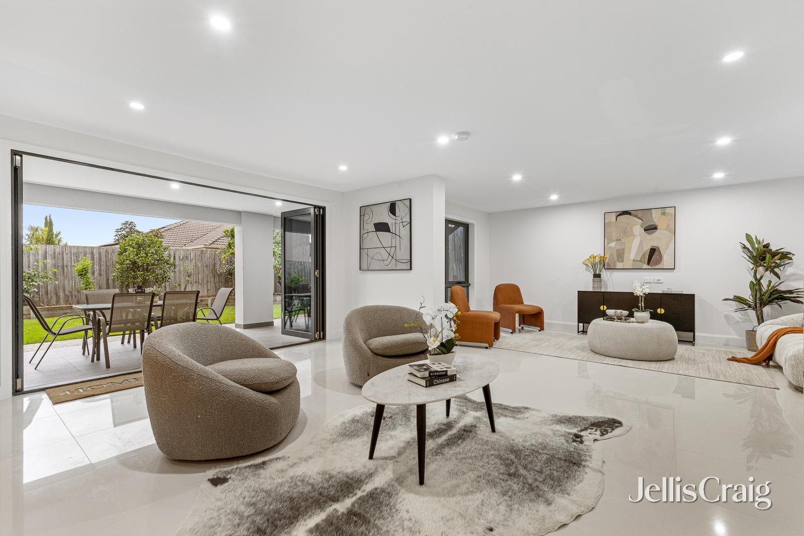 6 Inverell Avenue, Mount Waverley image 8