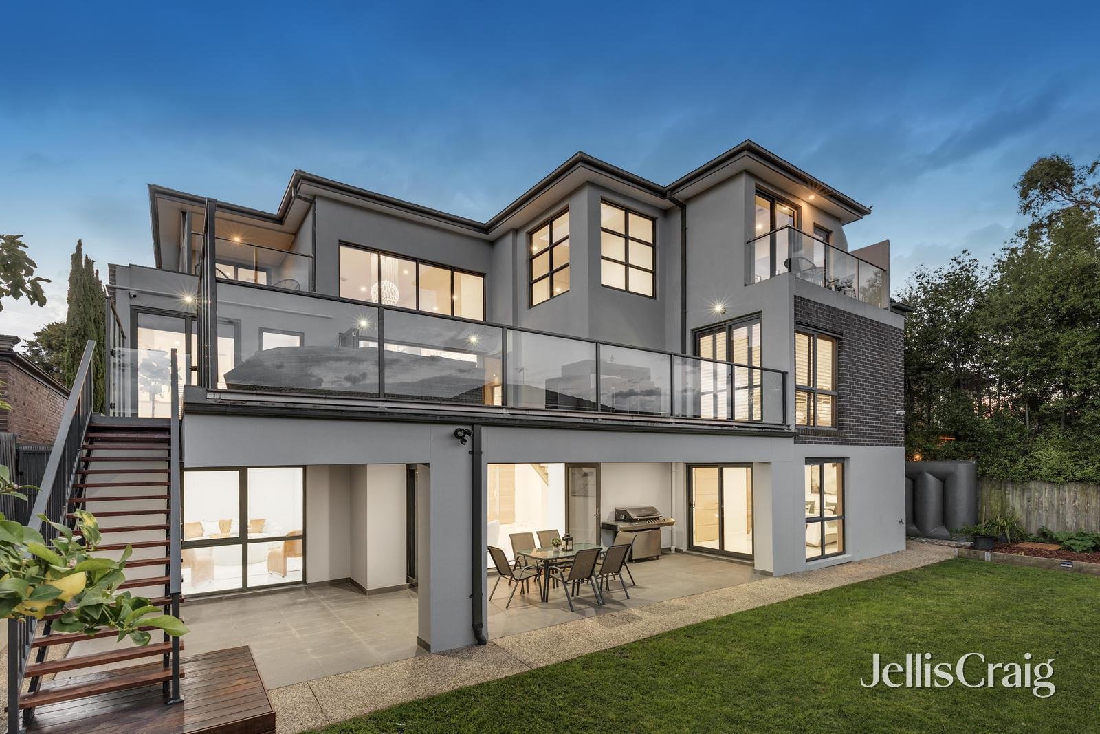 6 Inverell Avenue, Mount Waverley image 12