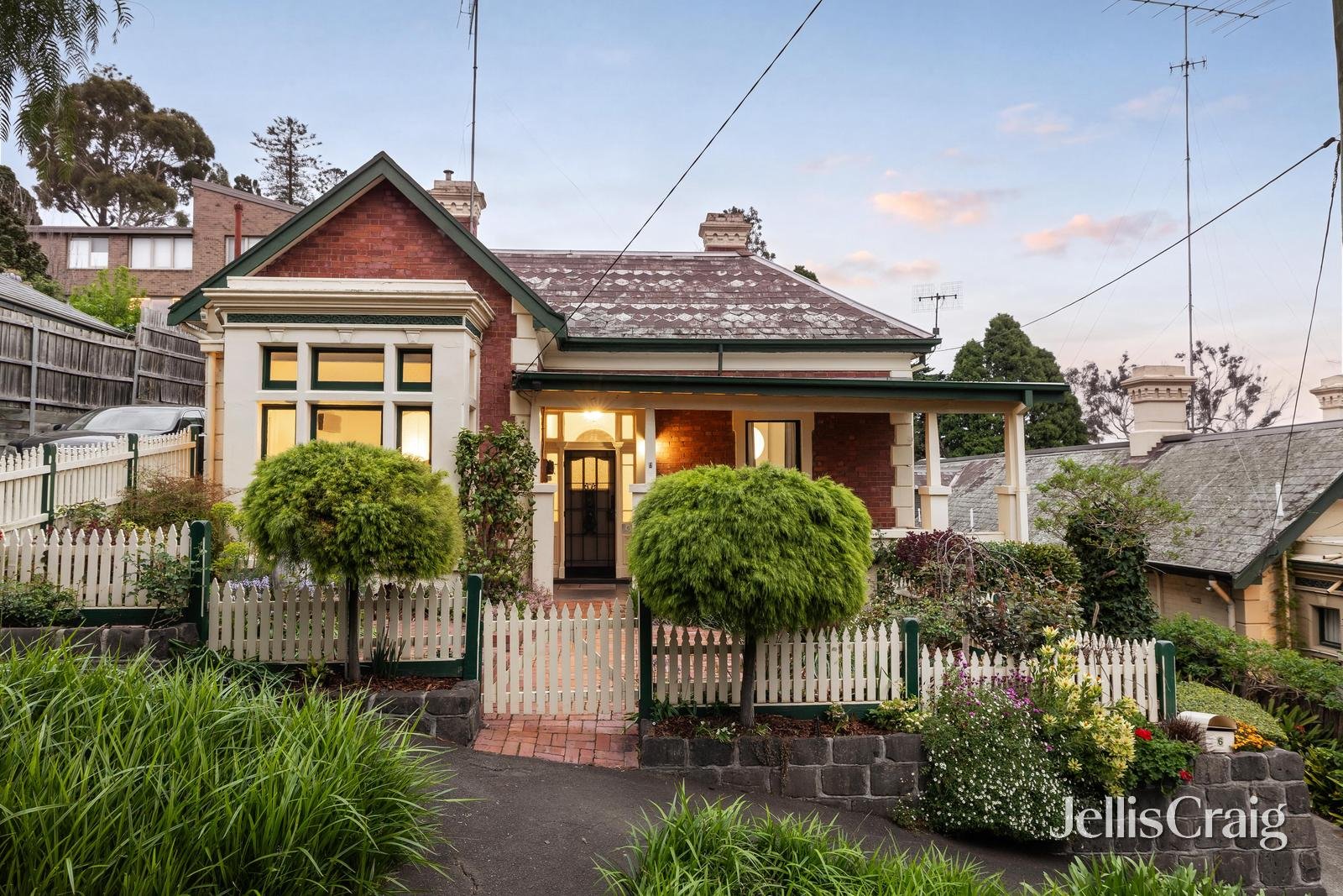 6 Isabella Grove, Hawthorn image 1