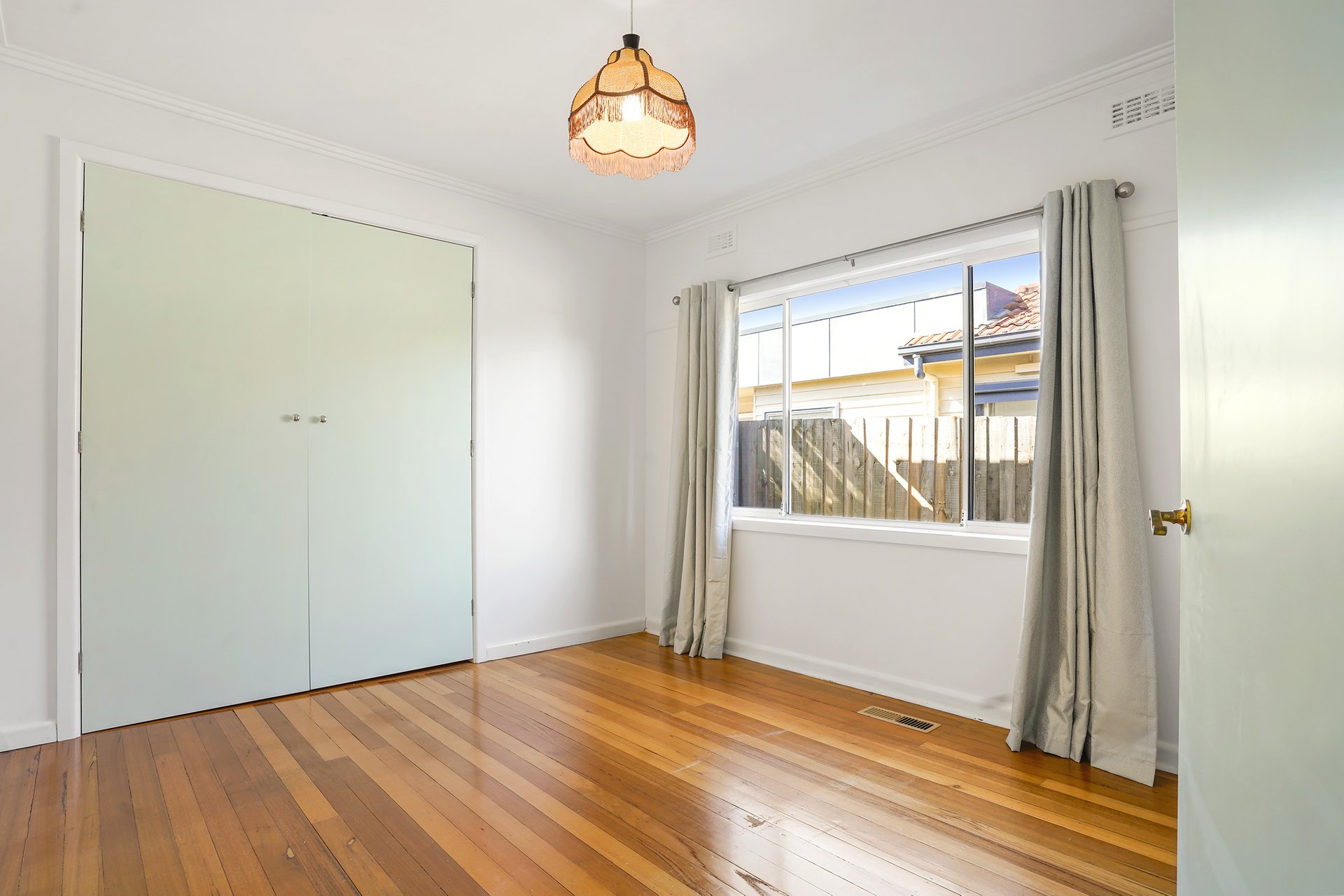 6 Jack Road, Cheltenham image 6