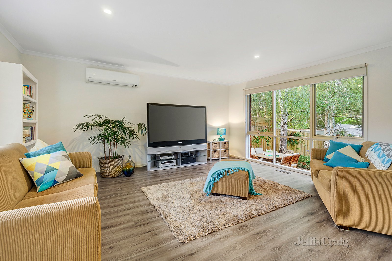 6 Janson Court, Croydon North image 3