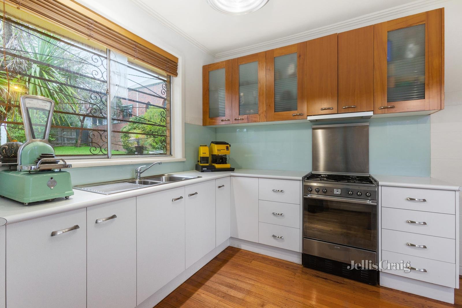 6 Jubilee Street, Mount Waverley image 6
