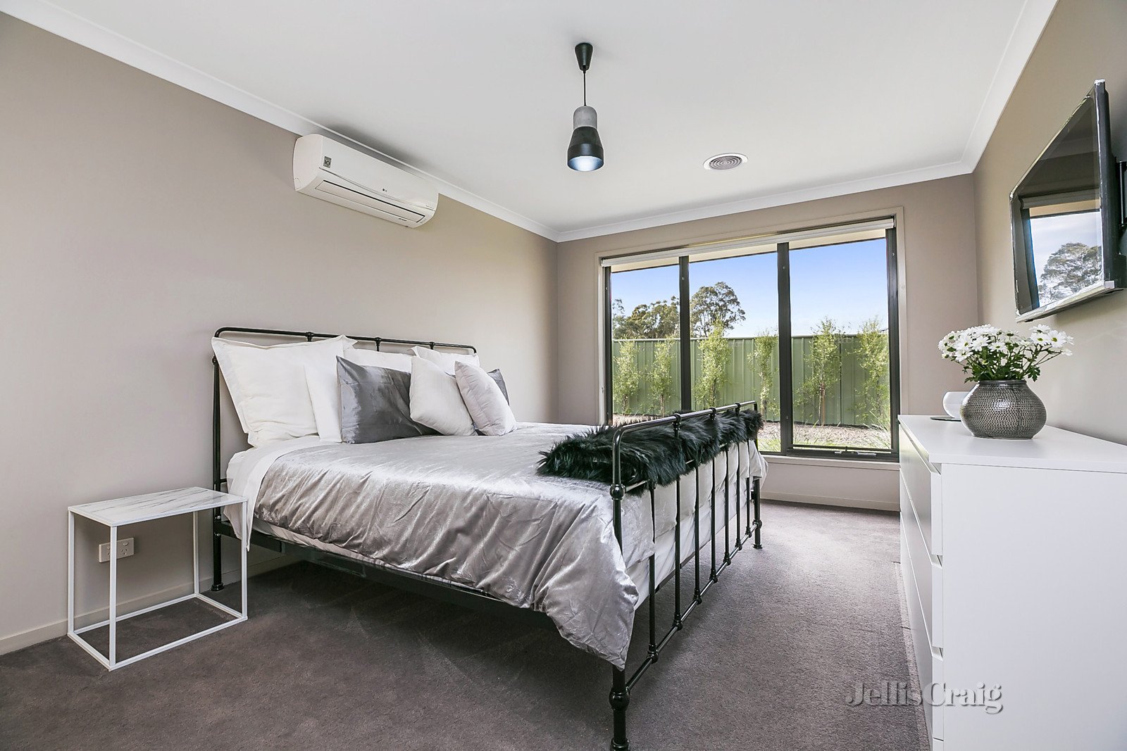 6 Kateesha Court, Campbells Creek image 3