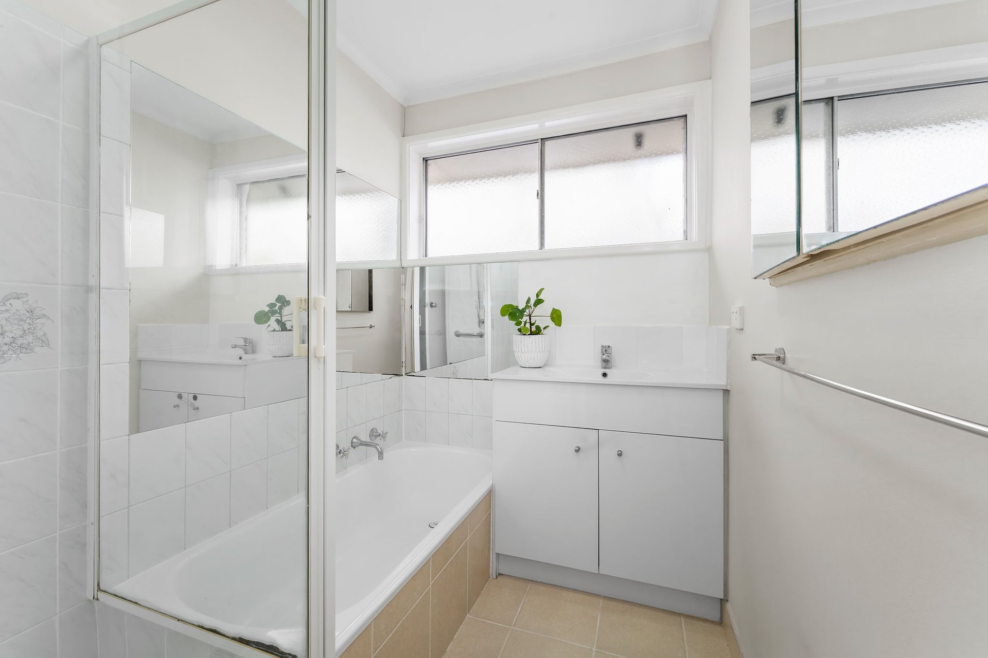 6 Kathy Court, Mooroolbark image 5