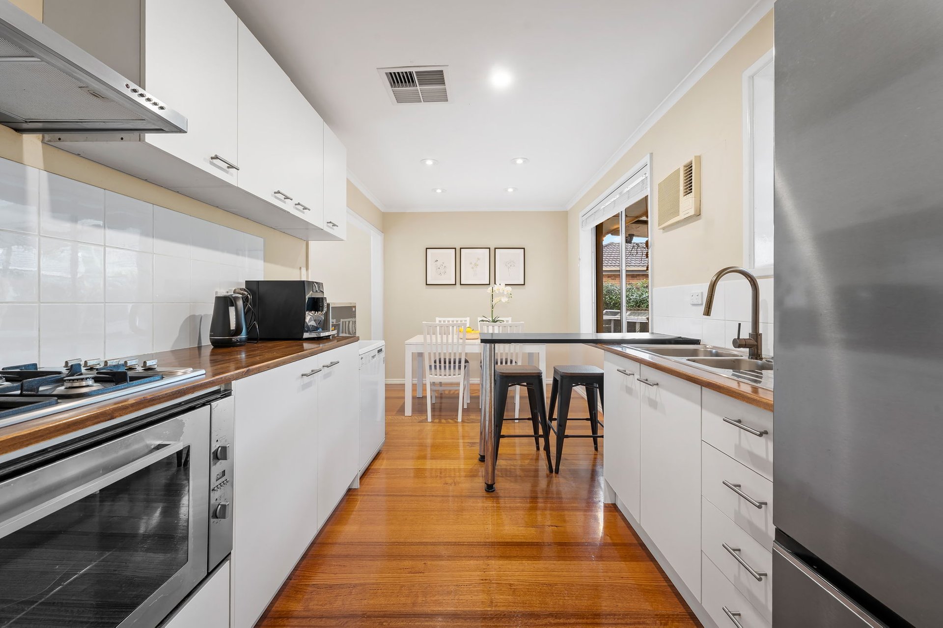 6 Kathy Court, Mooroolbark image 3