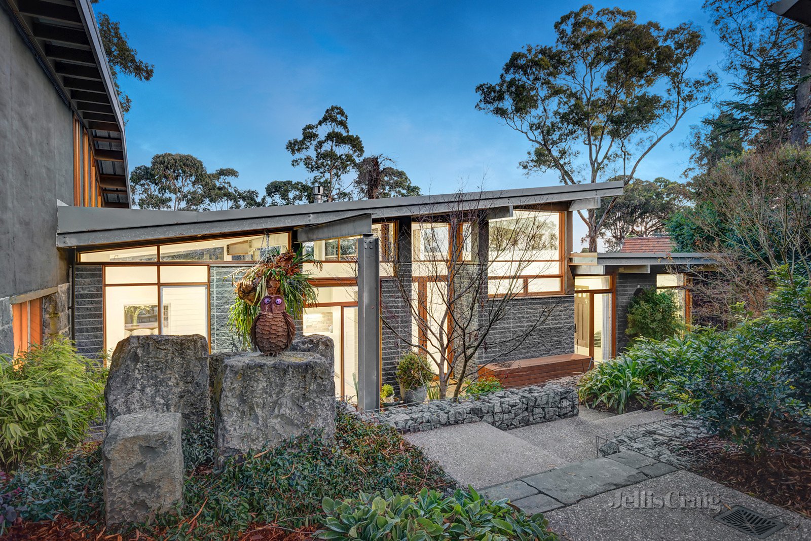 6 Kent Hughes Road, Eltham image 2