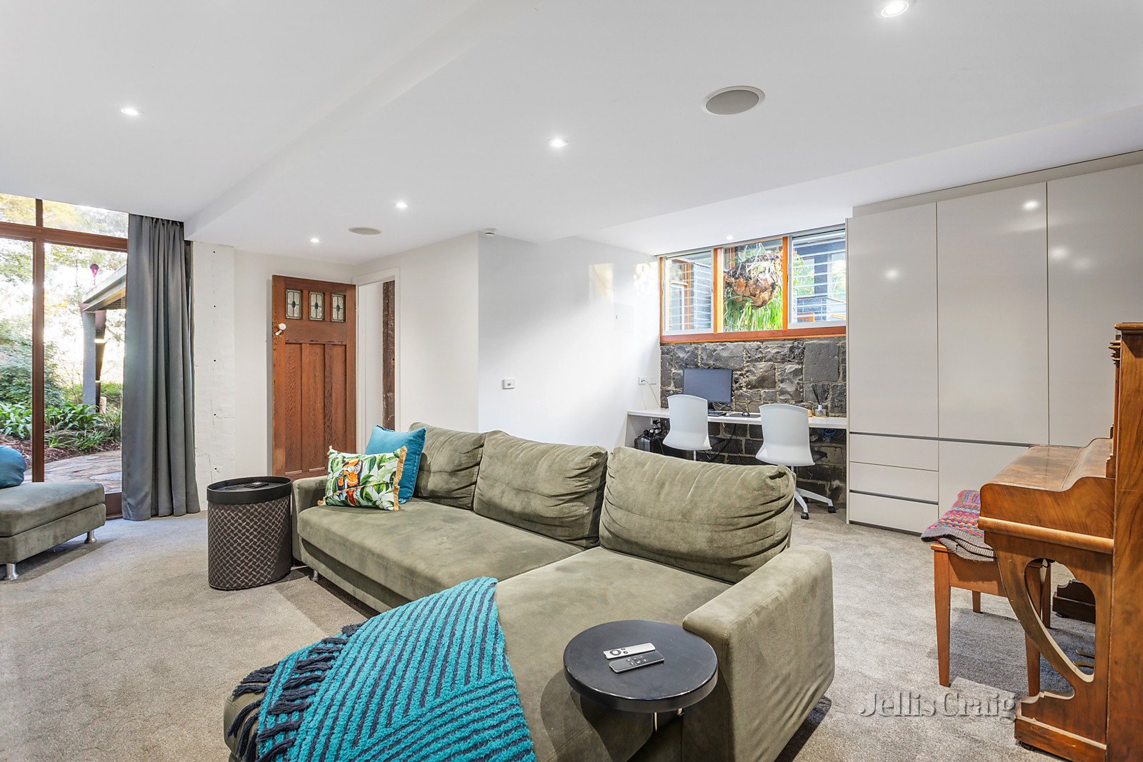 6 Kent Hughes Road, Eltham image 10