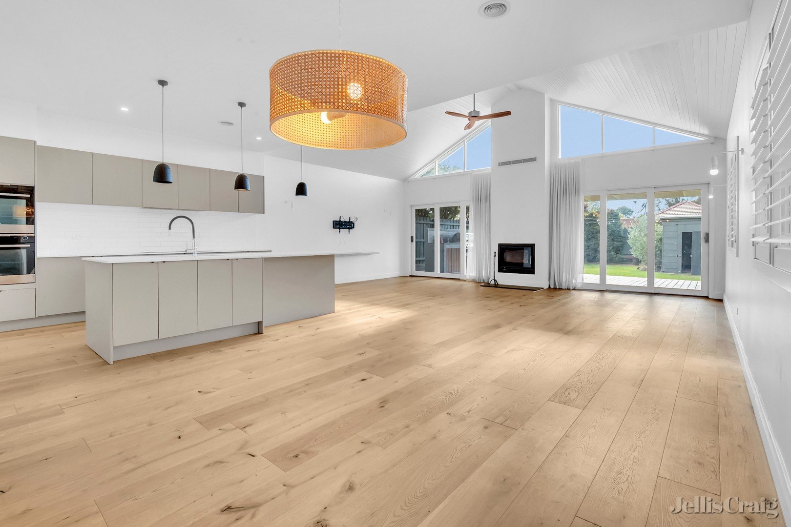 6 Kent Road, Pascoe Vale image 3