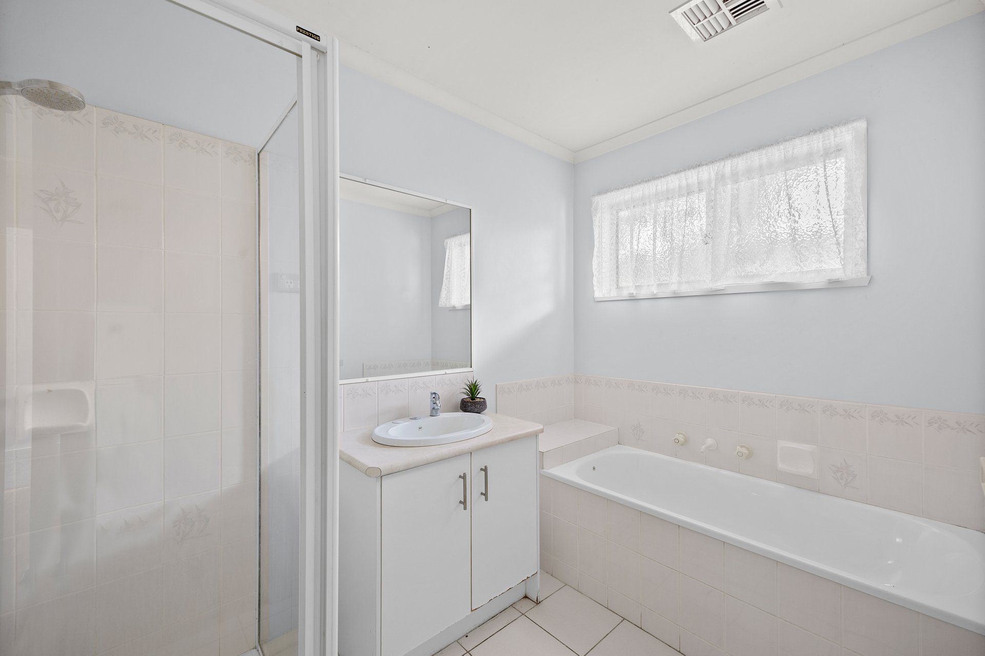 6 Kilcunda Drive, Rowville image 5