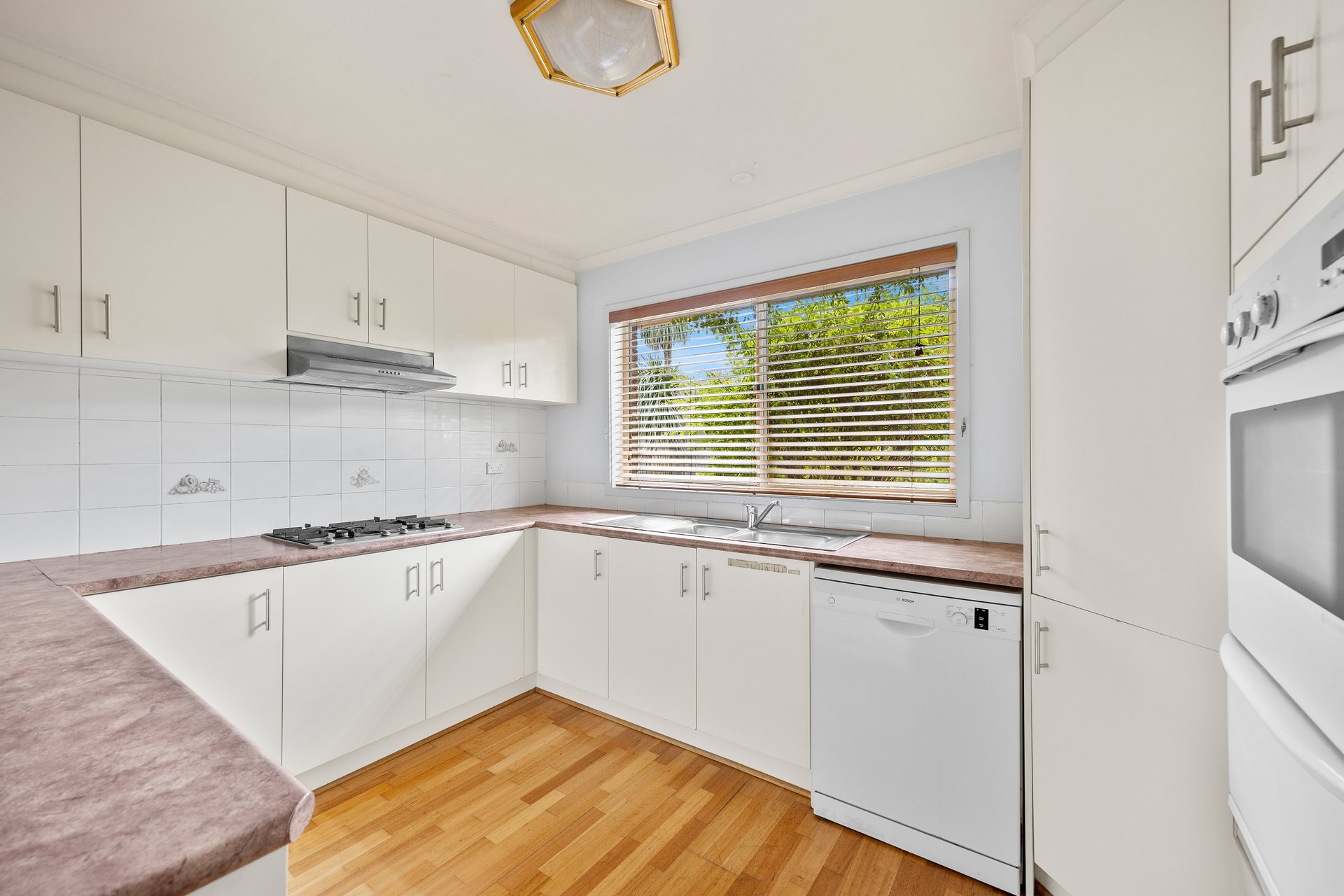 6 Kilcunda Drive, Rowville image 4