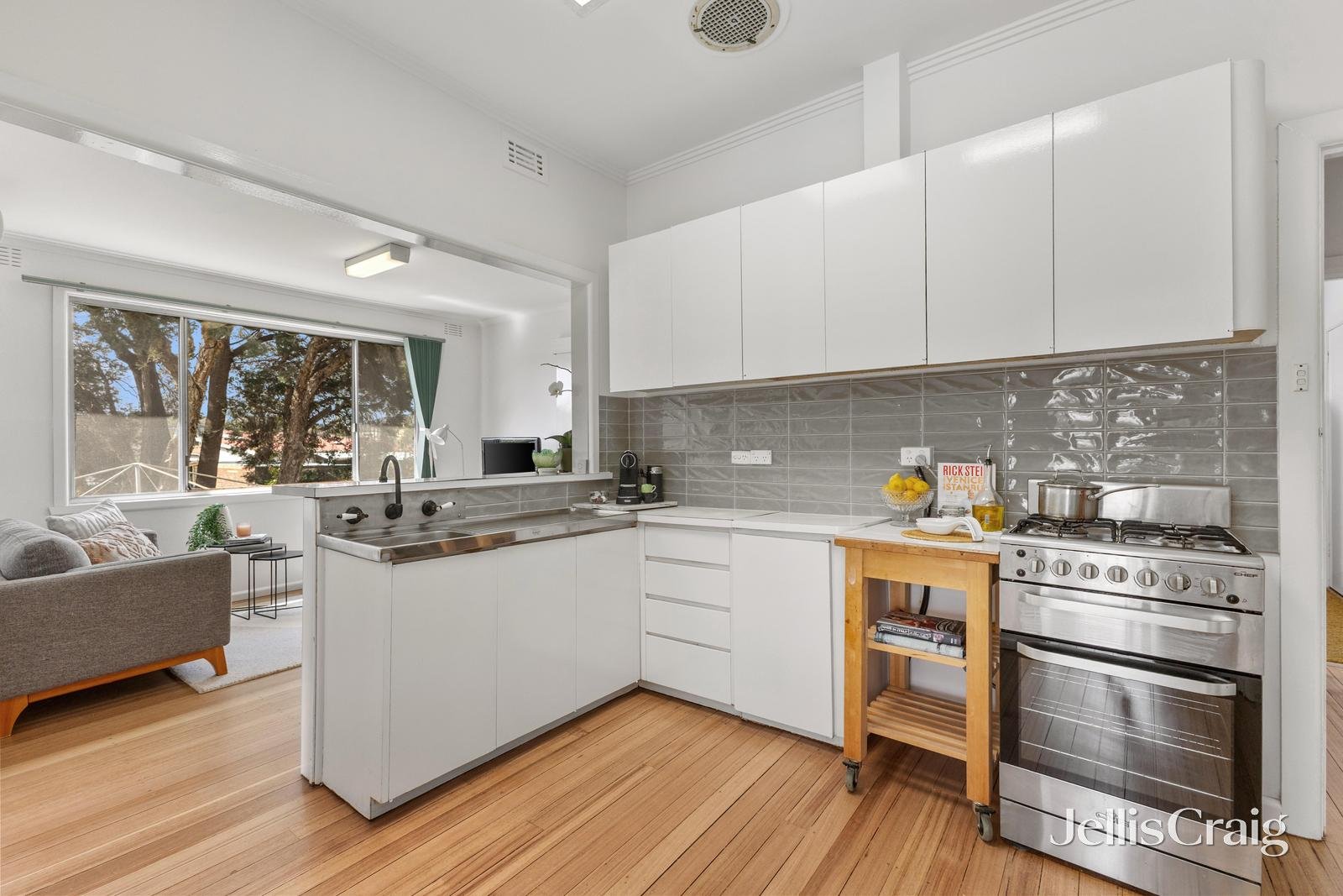 6 Kilsyth Avenue, Burwood image 3
