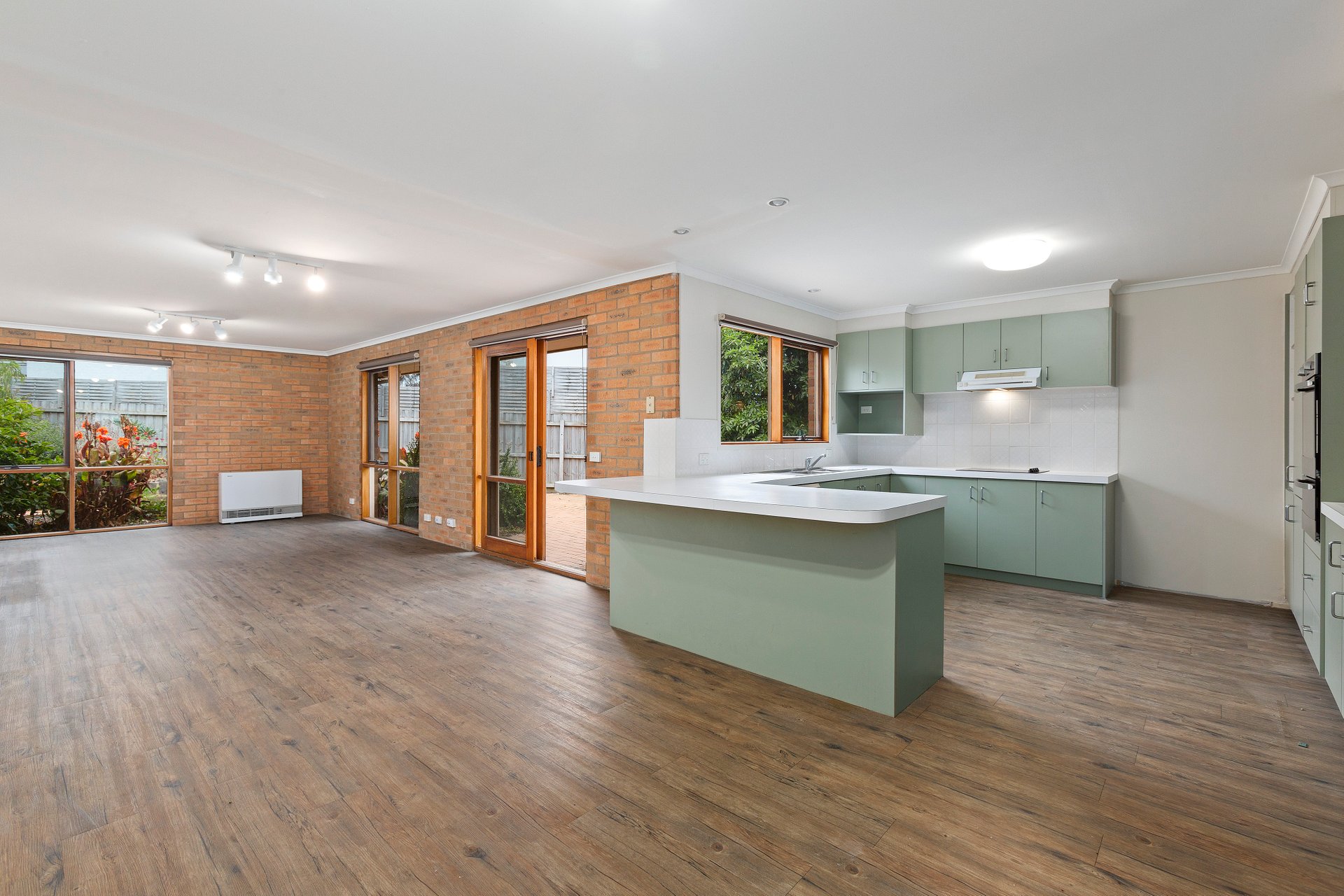 Property Gallery Thumbnail 2