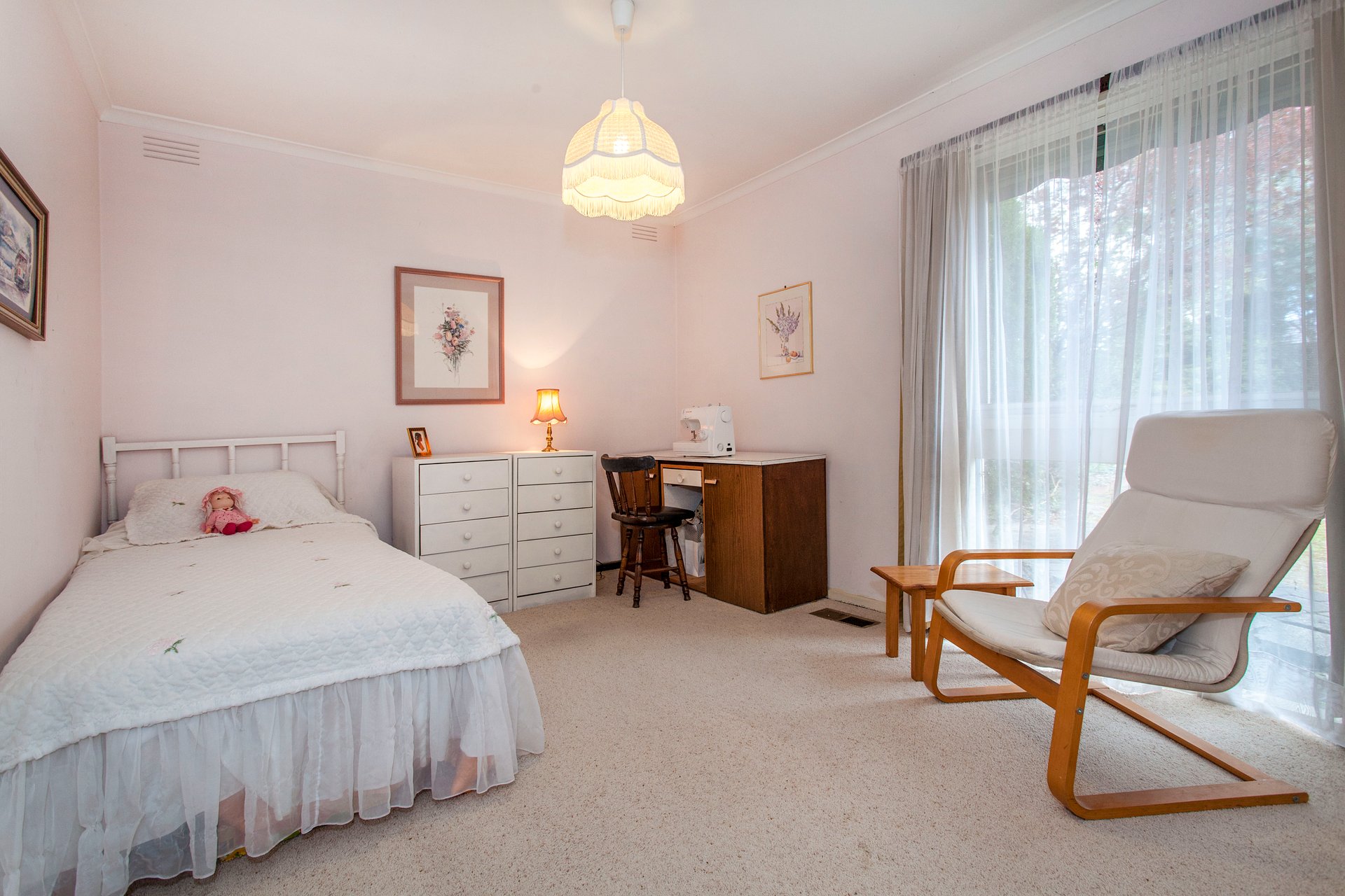 6 Knights Drive, Glen Waverley image 5