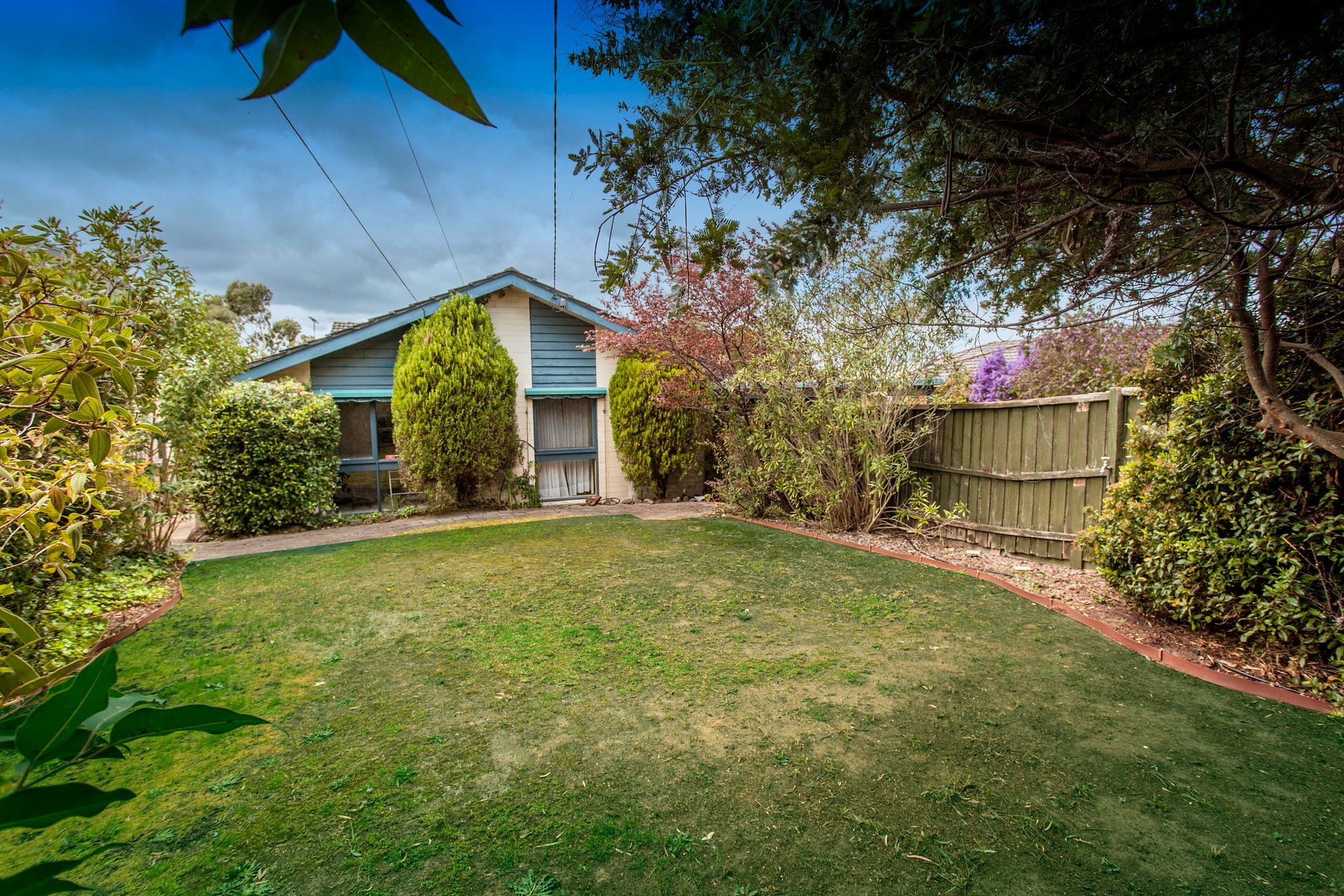 6 Knights Drive, Glen Waverley image 8