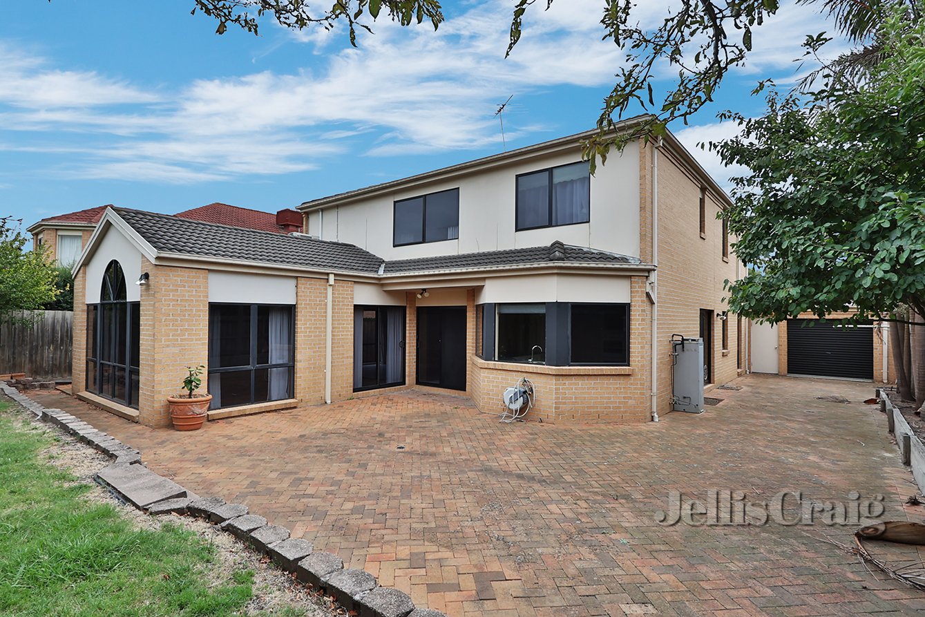 6 Knightsbridge Court, Glen&nbsp;Waverley image 10
