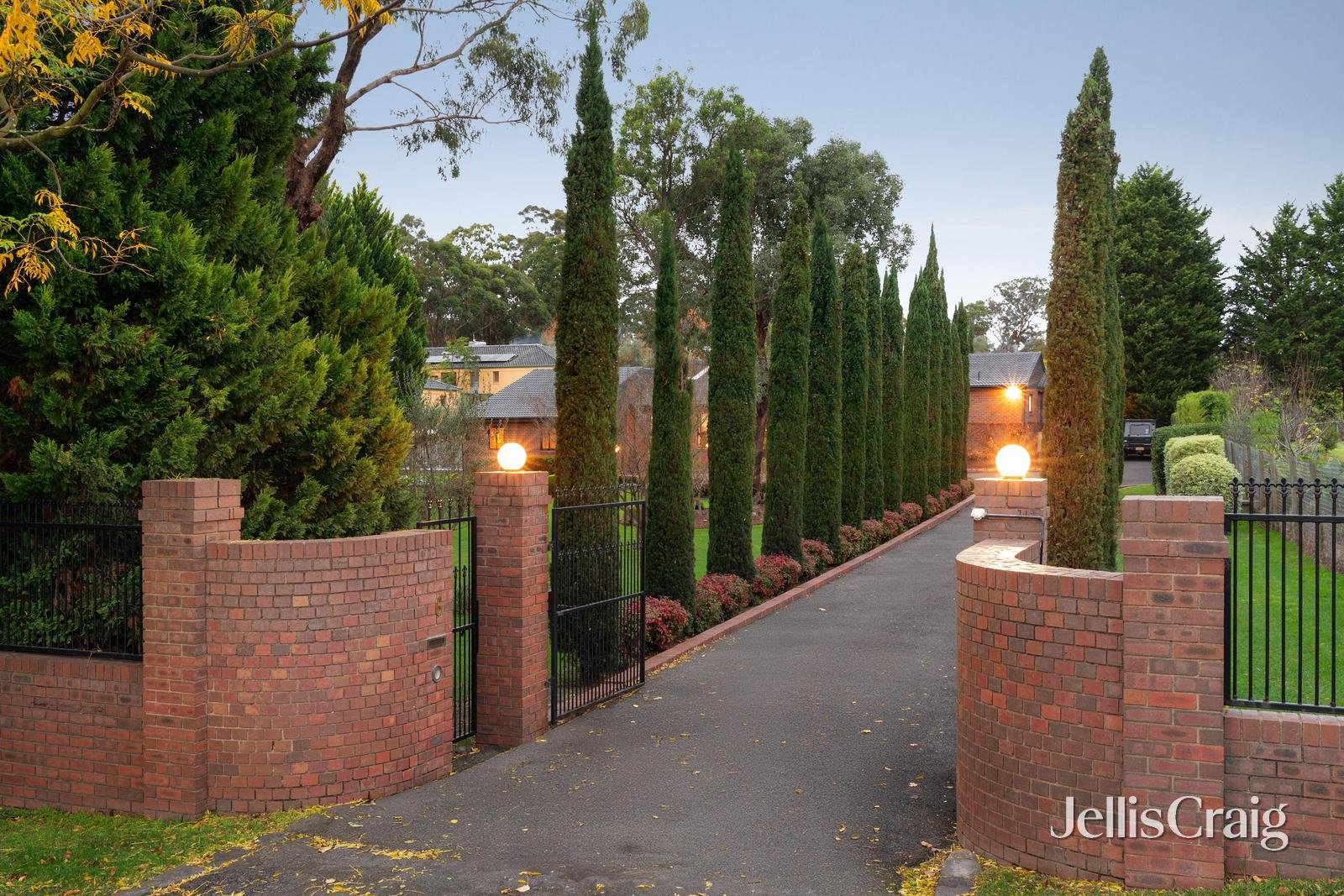 6 Kyreli Close, Donvale image 2