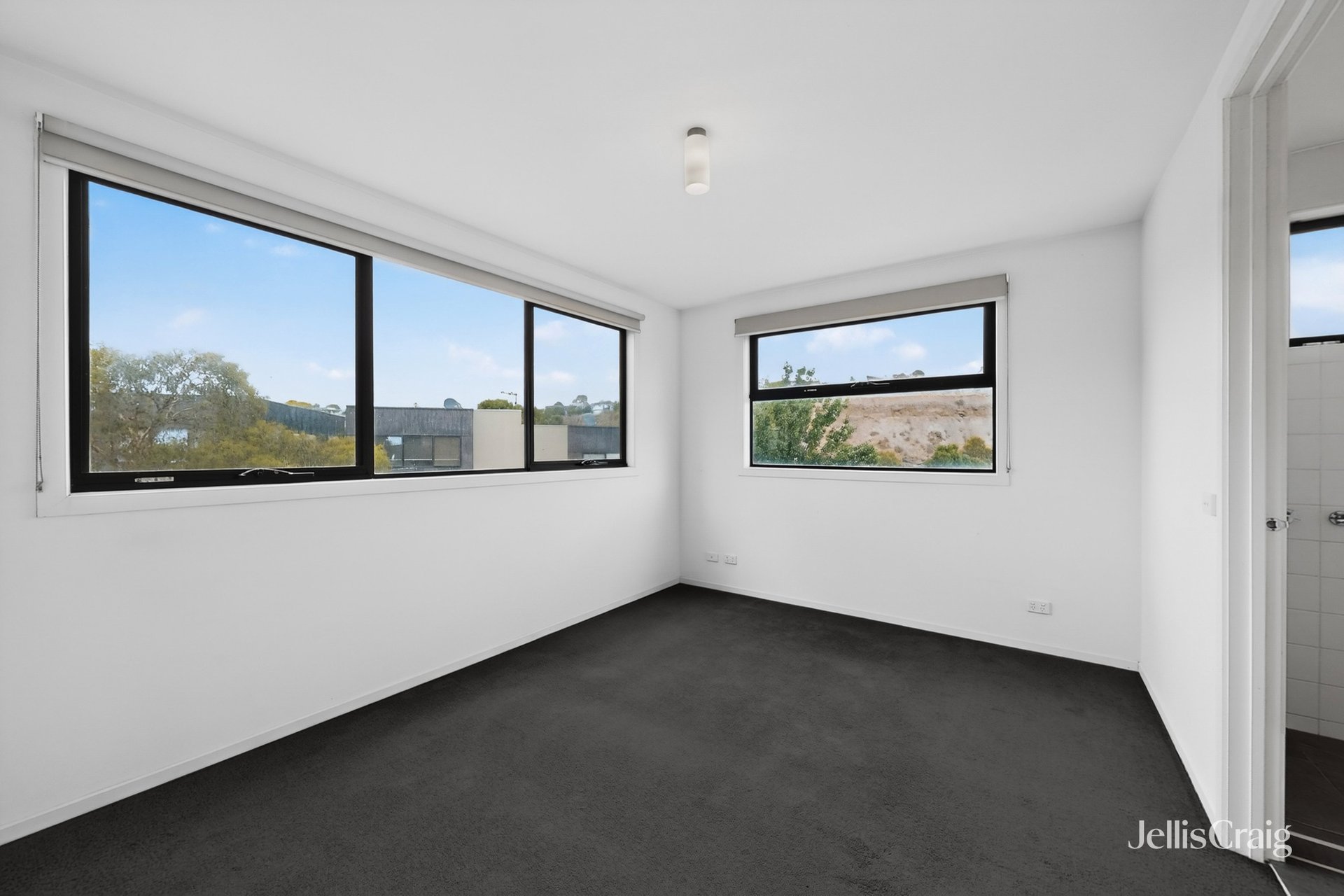 6 Lakeside Crescent, Keilor&nbsp;East image 9