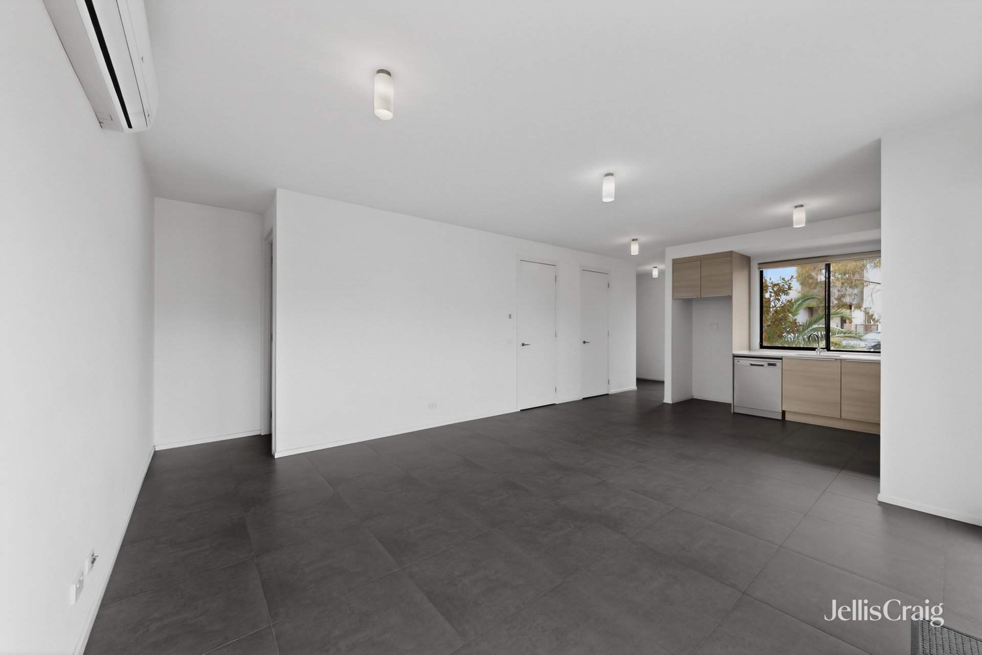 6 Lakeside Crescent, Keilor&nbsp;East image 5