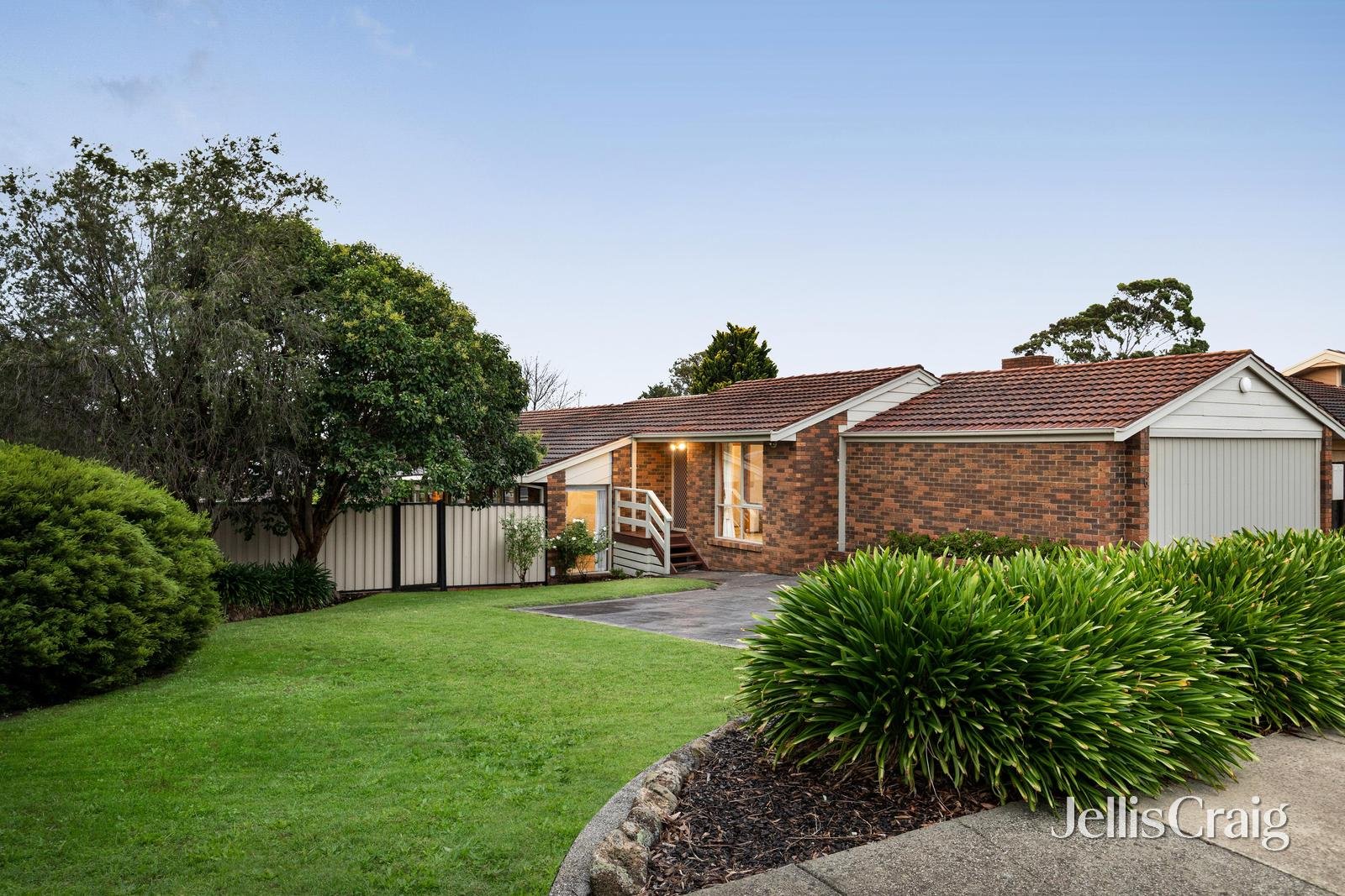 6 Larool Avenue, St&nbsp;Helena image 1