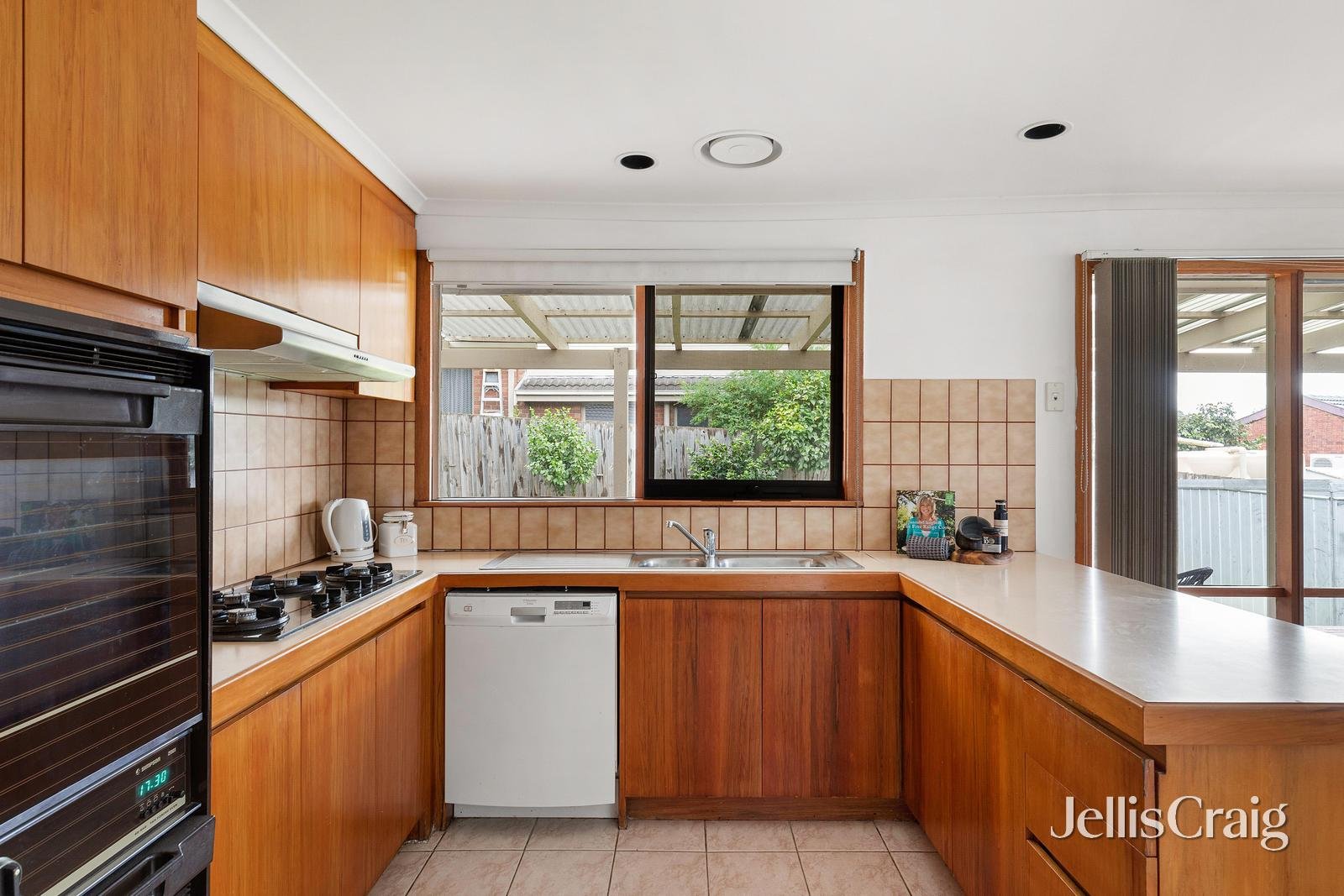 6 Larool Avenue, St&nbsp;Helena image 6