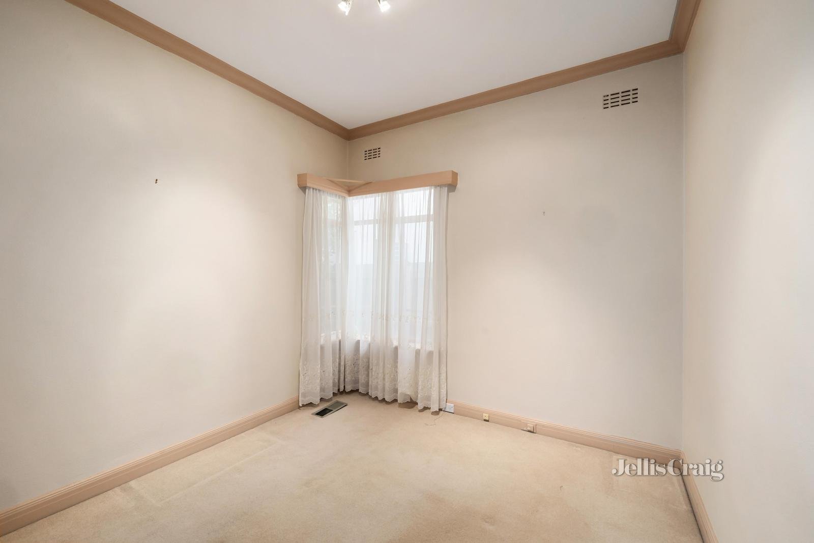 6 Lindsay Street, Bentleigh image 7