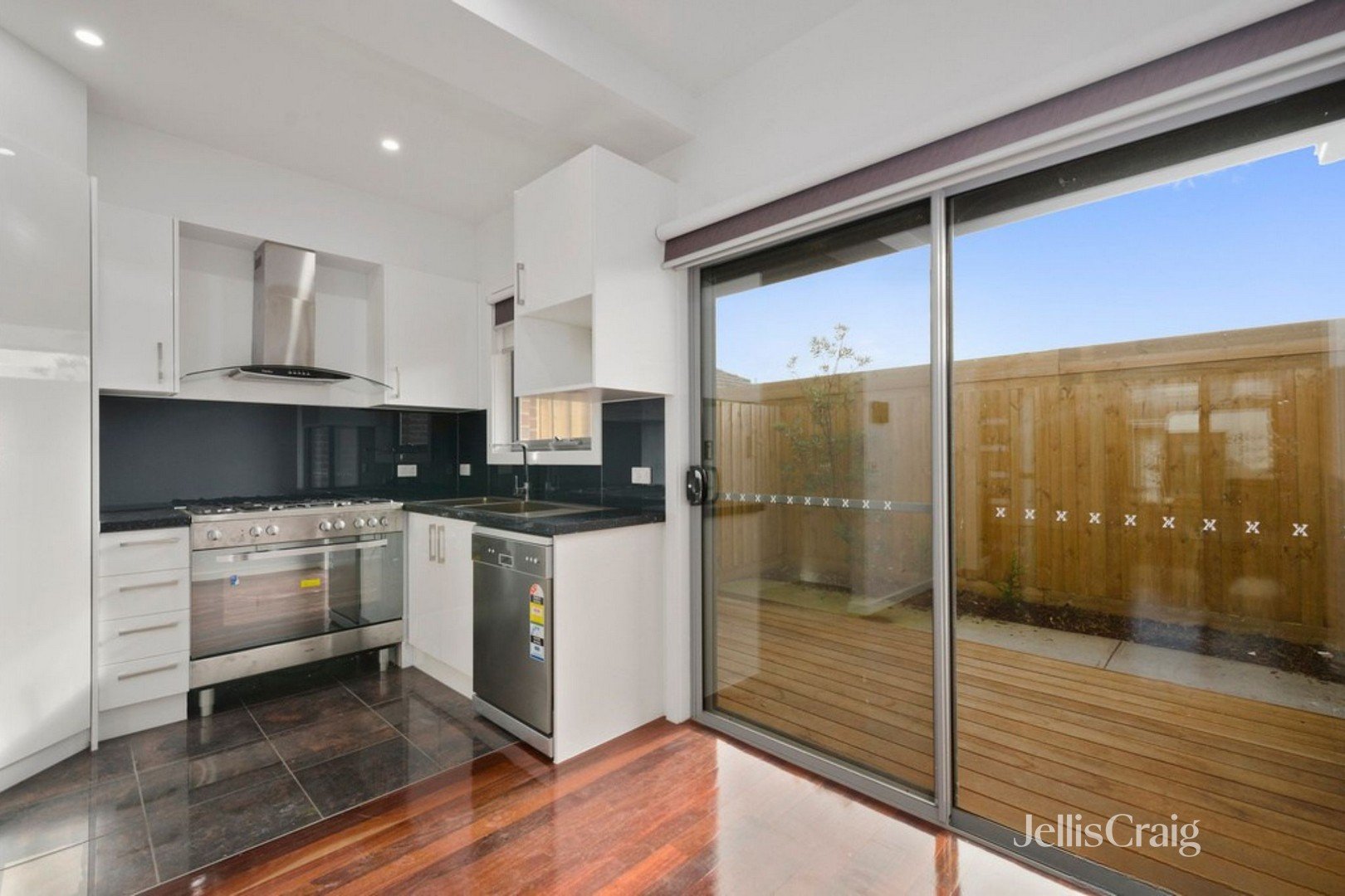 6 Little Street, Altona North image 3