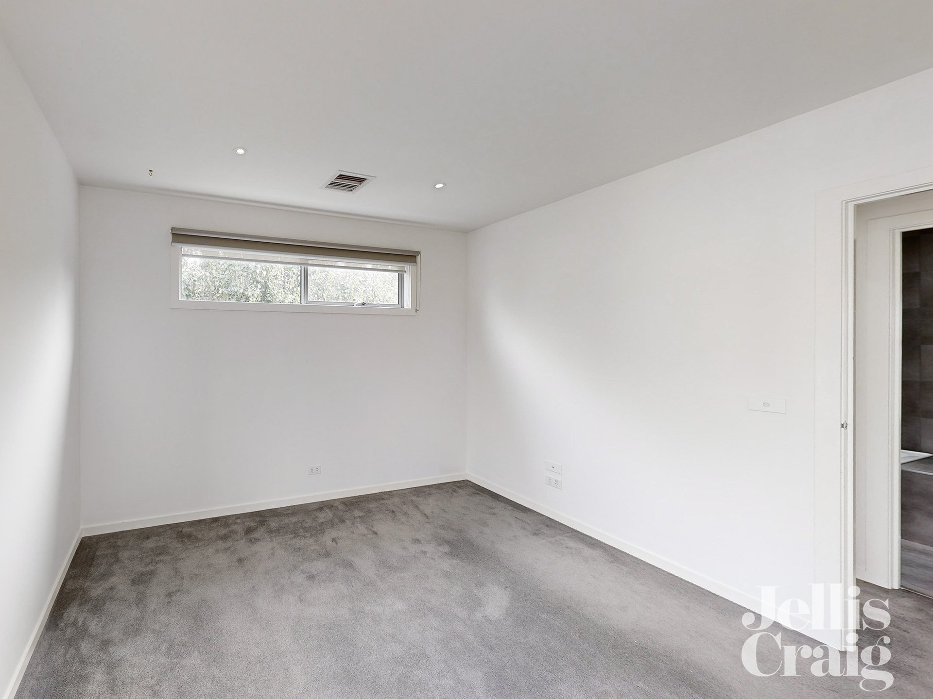 6 Loch Crescent, Strathmore image 6