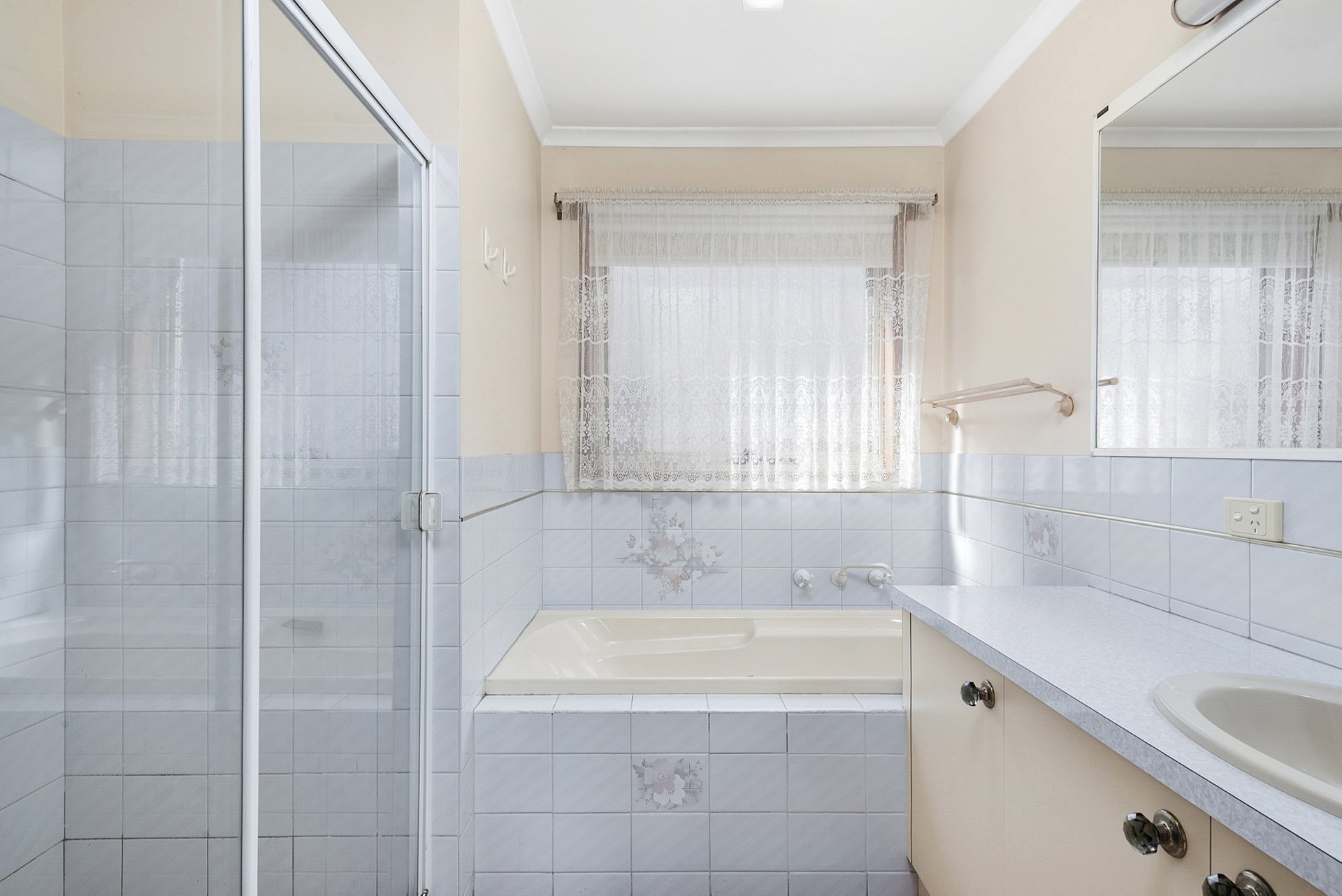 6 Loftus Street, East Geelong image 5