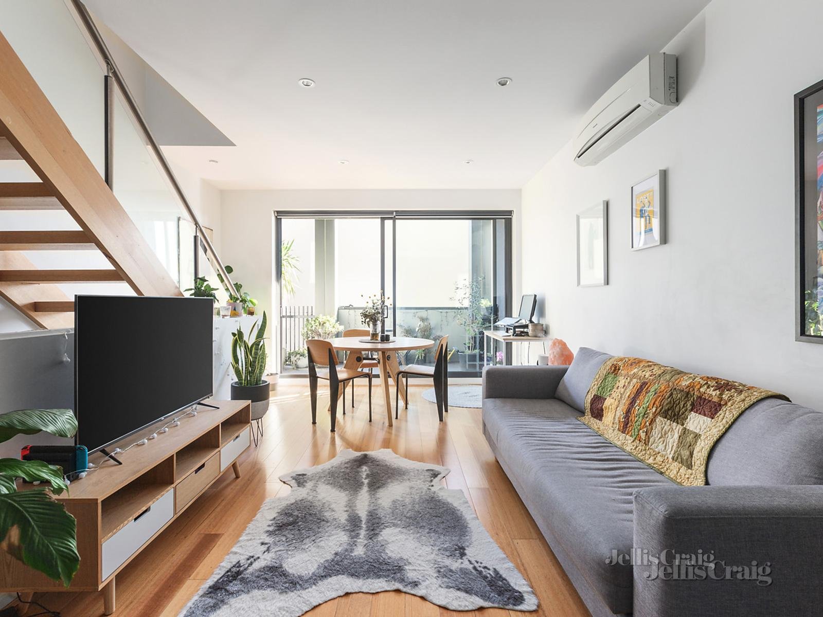 6 Lomandra Walkway, Brunswick East image 2