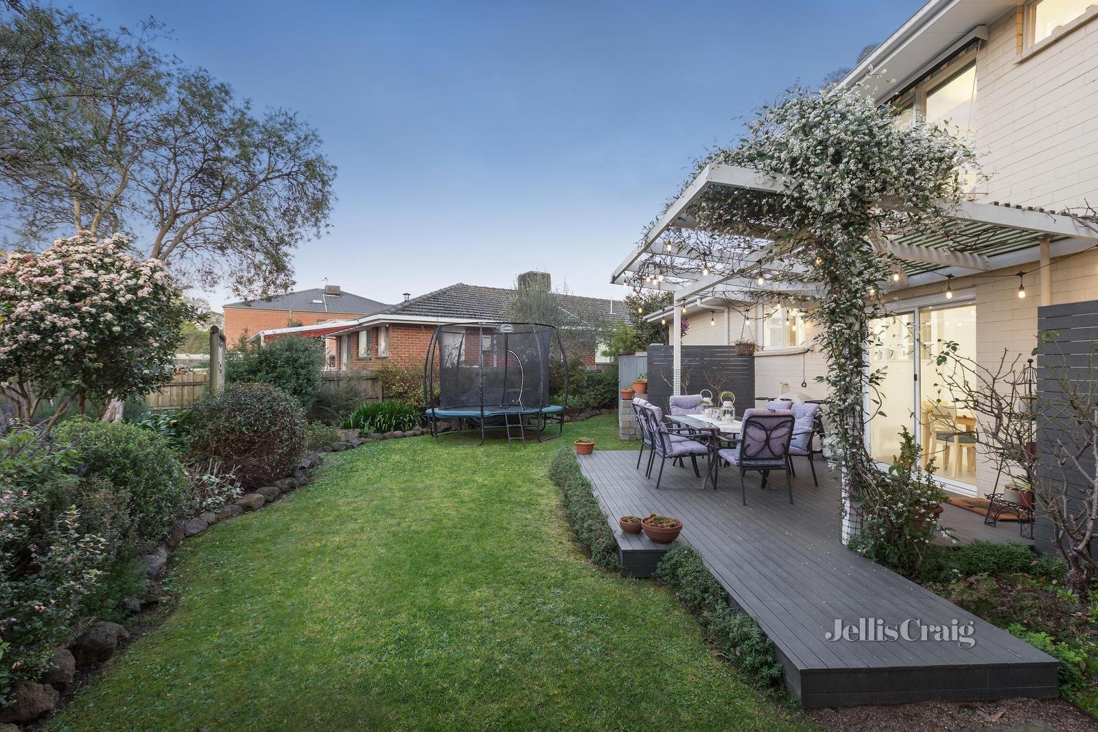 6 Loram Court, Glen Waverley image 12