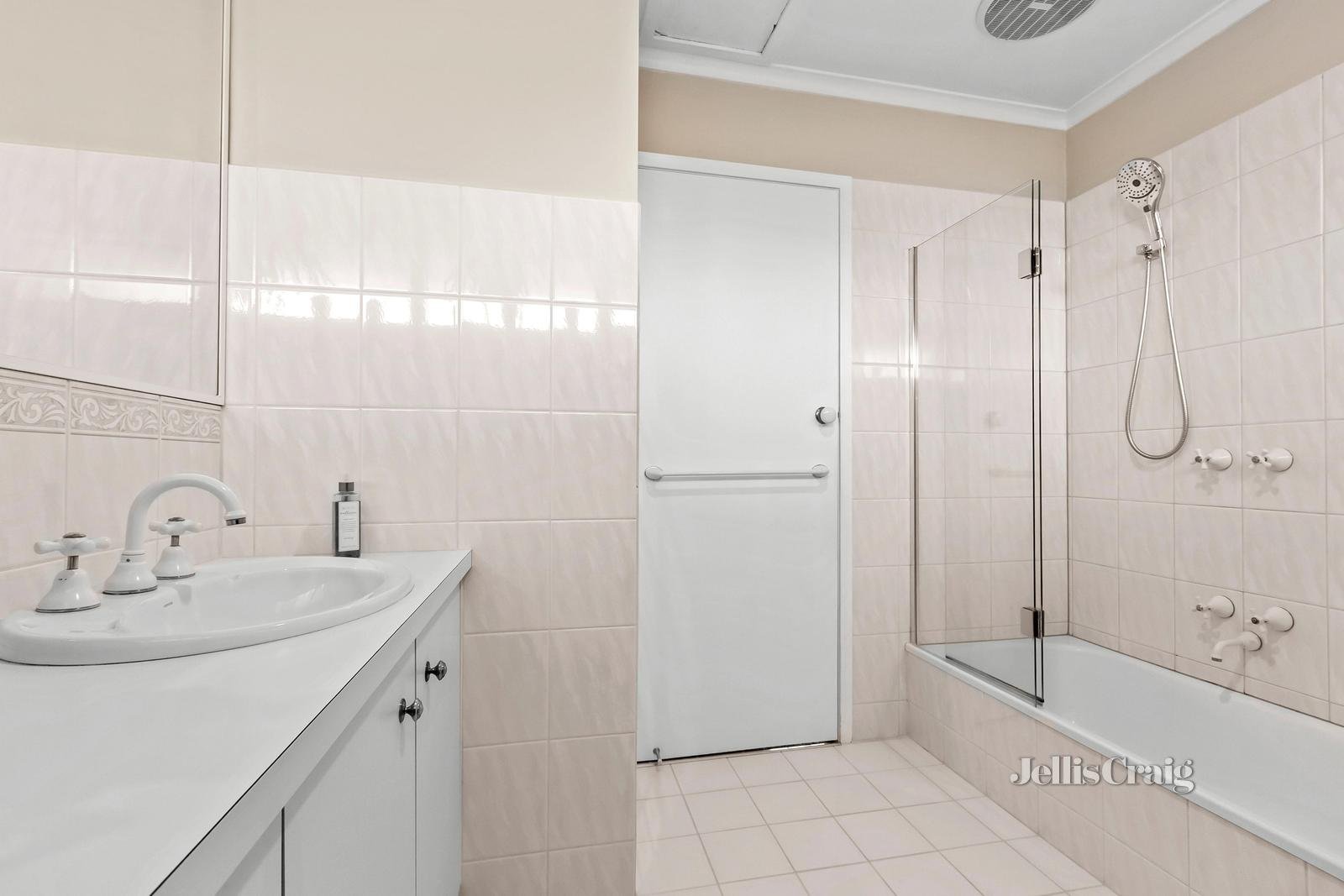 6 Loram Court, Glen&nbsp;Waverley image 7