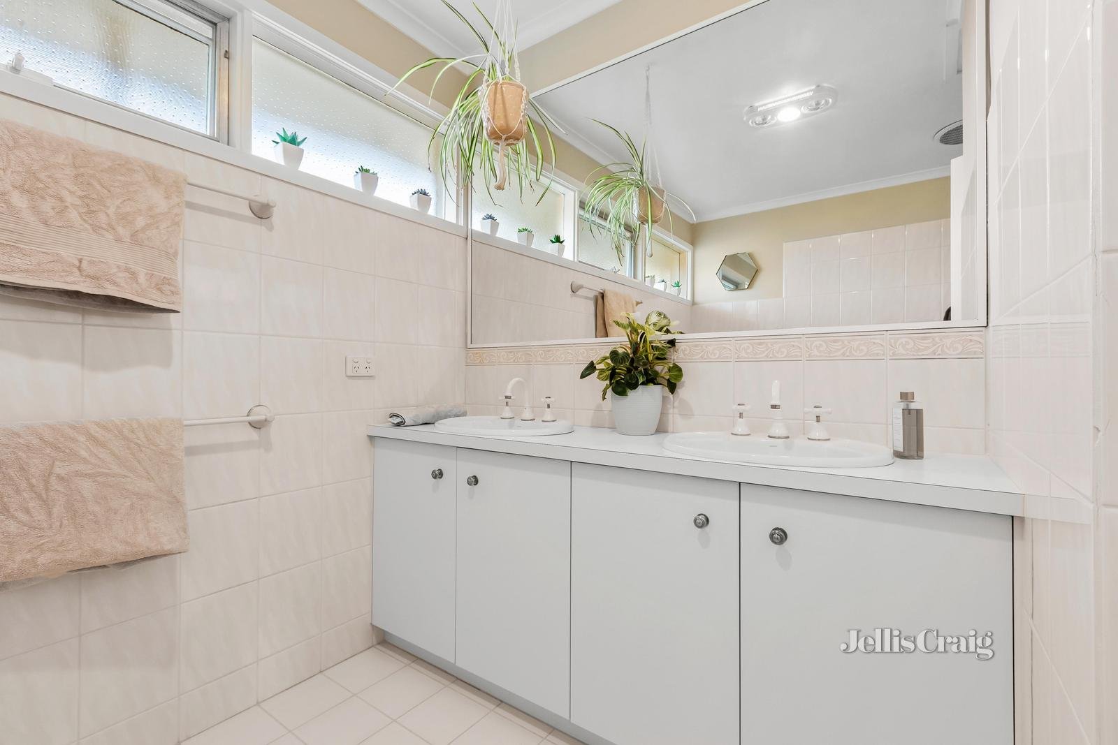 6 Loram Court, Glen&nbsp;Waverley image 10