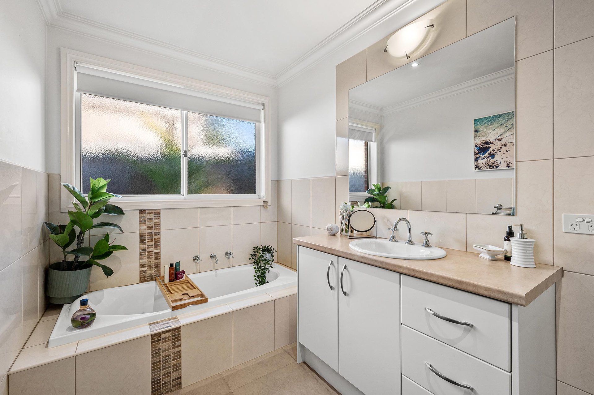 6 Loupie Street, Mooroolbark image 3