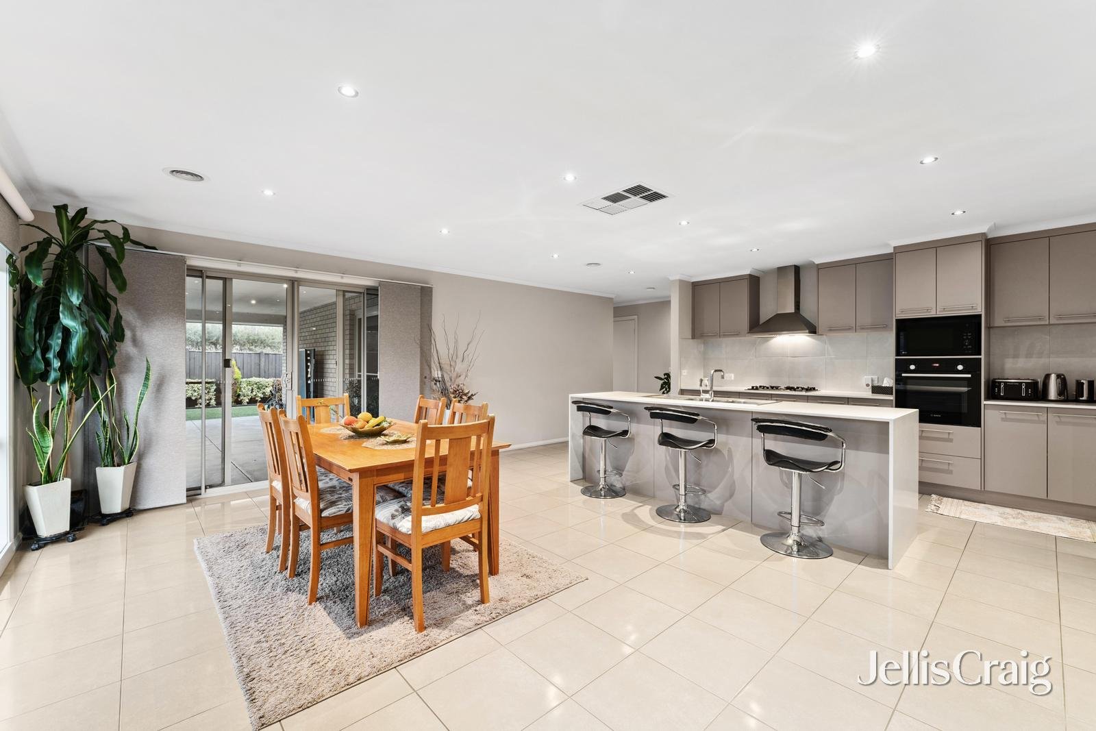 6 Luxford Street, Alfredton image 3