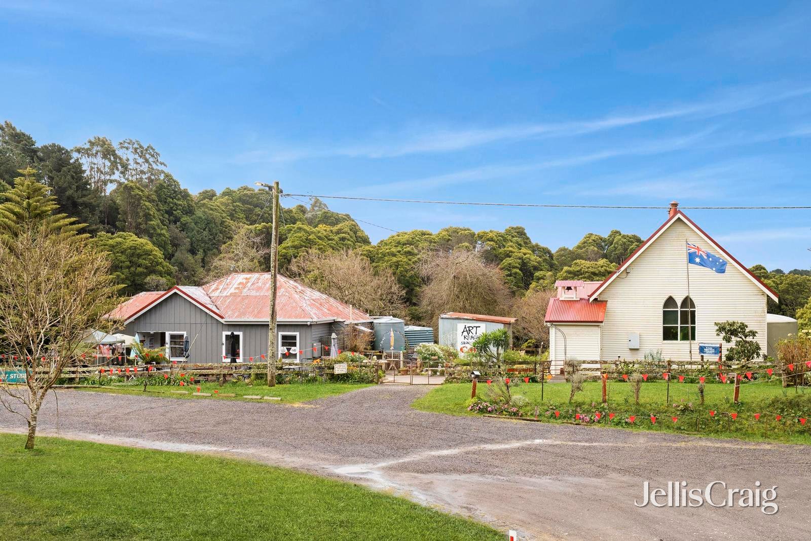 6 Main Road, Beech Forest image 22