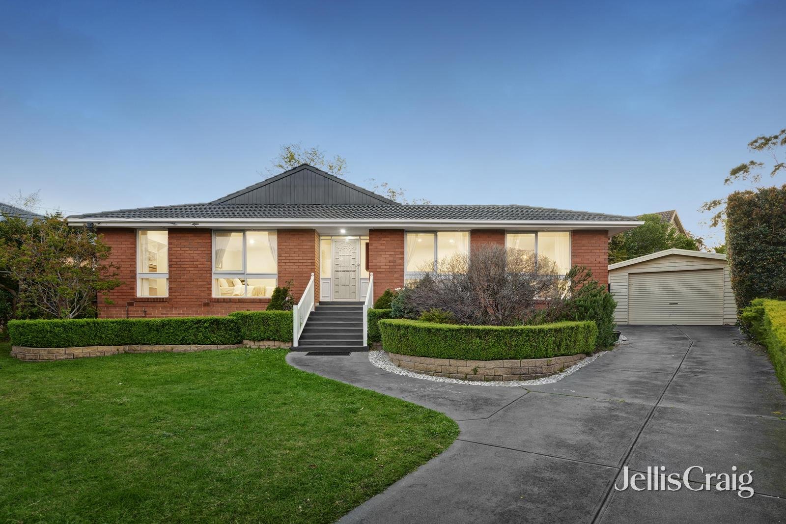 6 Manna Gum Court, Vermont South image 1