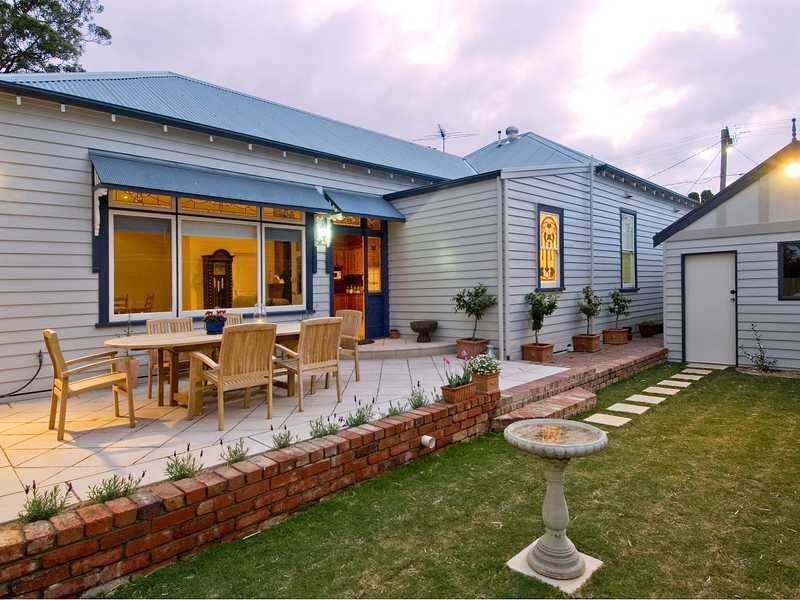 6 Manning Street, Newtown image 5