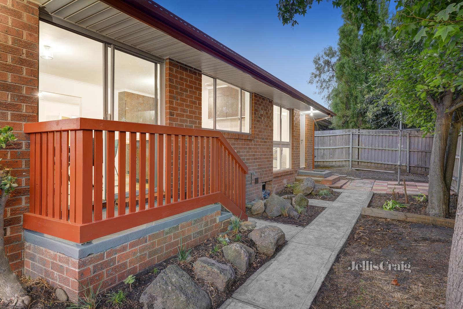 6 Manor Court, Lalor image 9