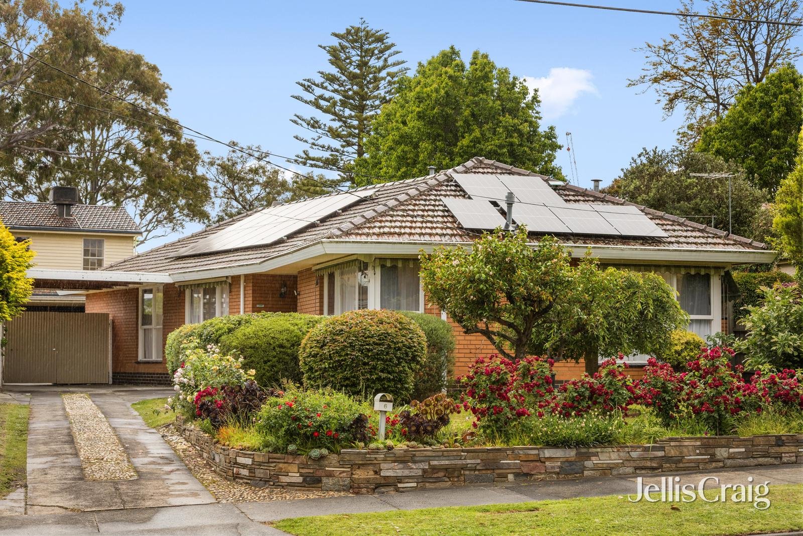 6 Marcus Avenue, Mount Waverley image 1