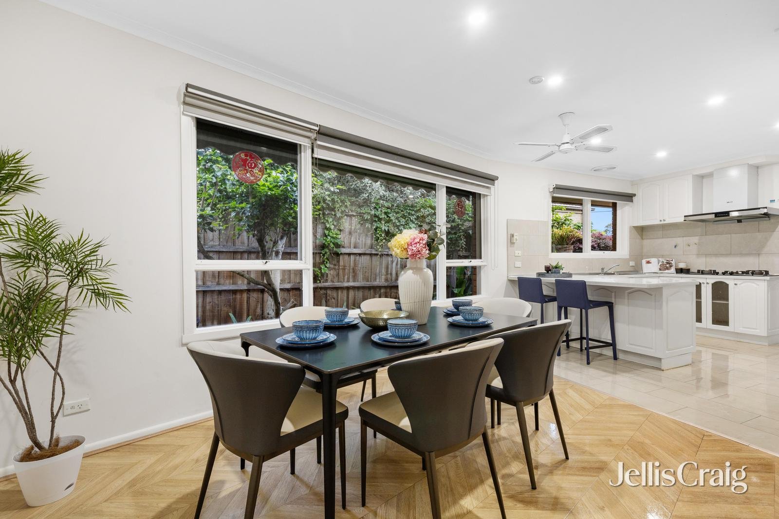 6 Marcus Avenue, Mount Waverley image 4