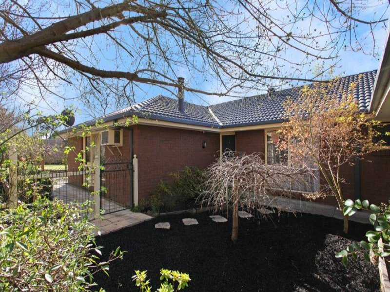 6 Marloo Court, Croydon Hills image 13