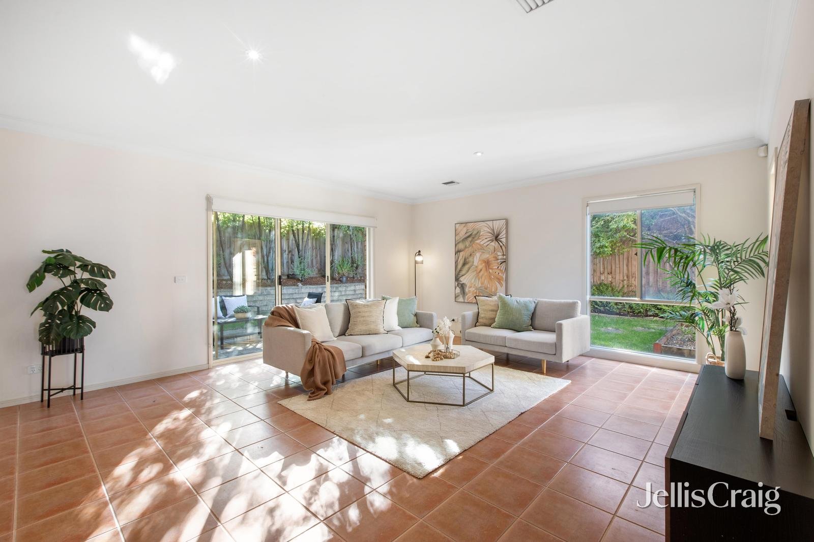 6 May Court, Glen Waverley image 5