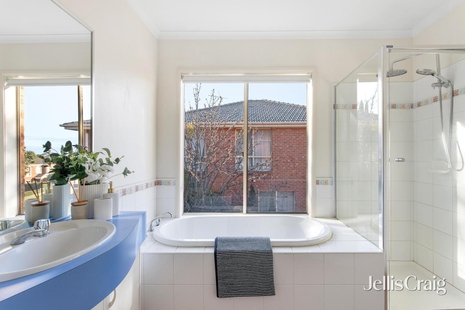 6 May Court, Glen Waverley image 9