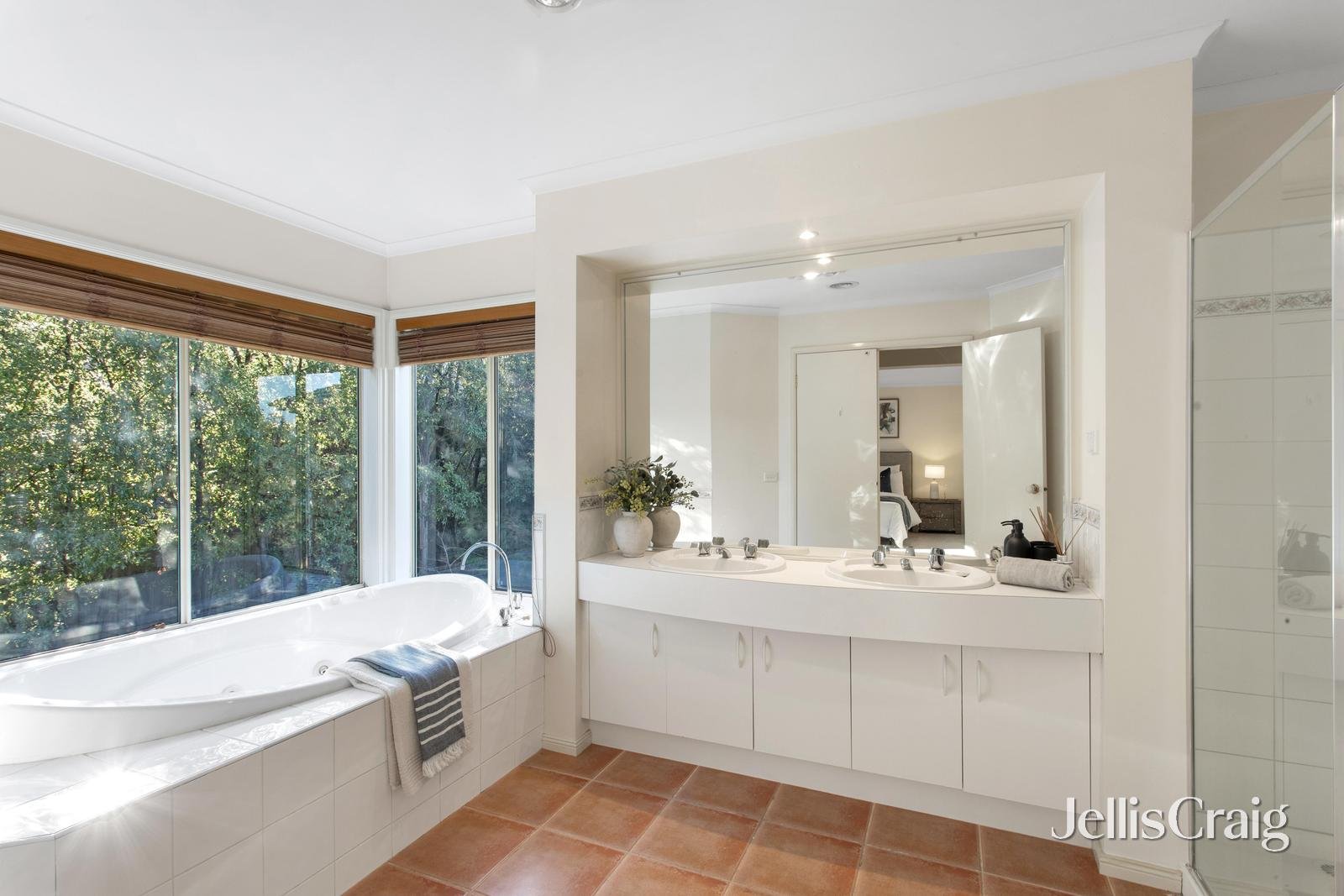 6 May Court, Glen&nbsp;Waverley image 6