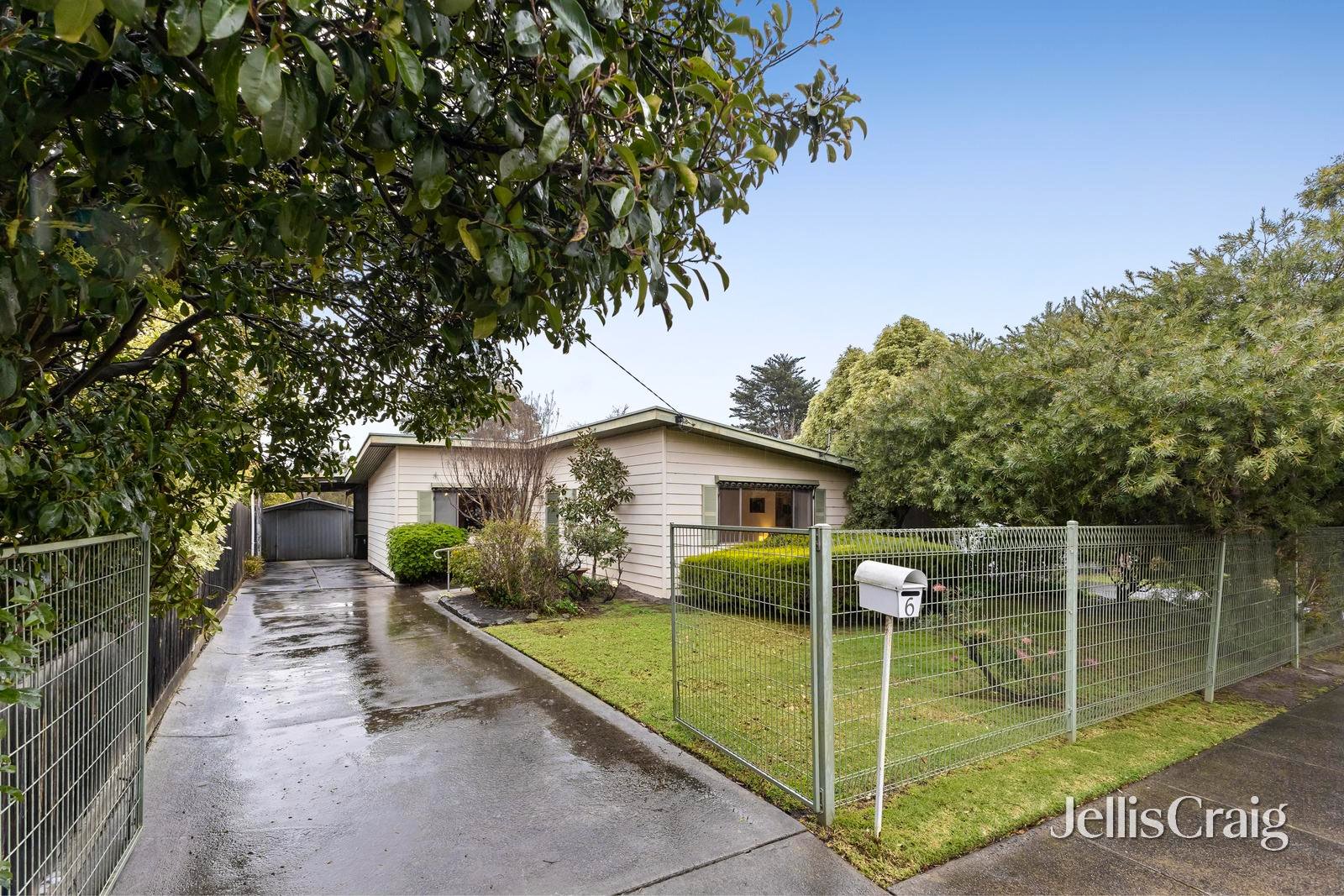 6 McCracken Avenue, Blackburn&nbsp;South image 2