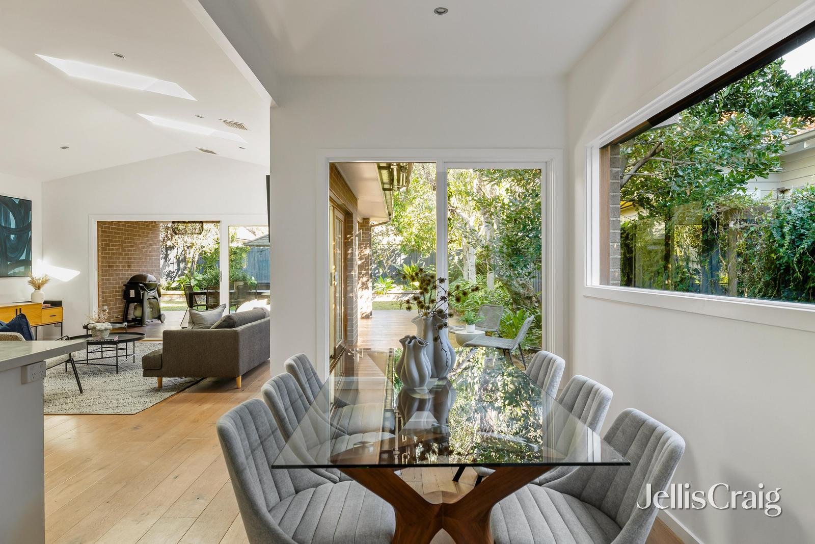 6 Mclean Avenue, Bentleigh image 8