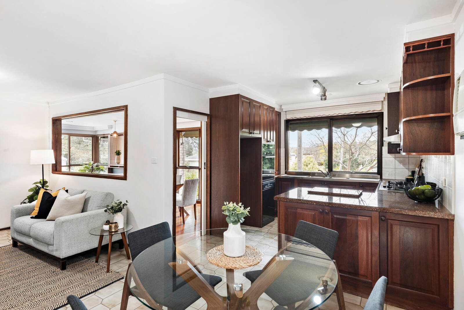 Property Gallery Thumbnail 3
