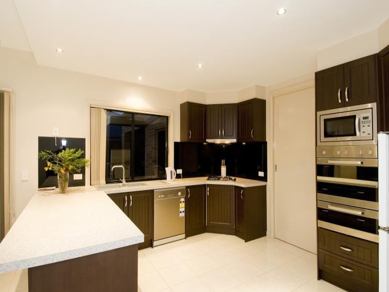 6 Merlot Street, Waurn Ponds image 2